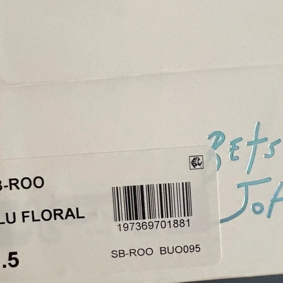Betsey Johnson Blue Floral Women's Shoes New in original packaging - Picture 8 of 16